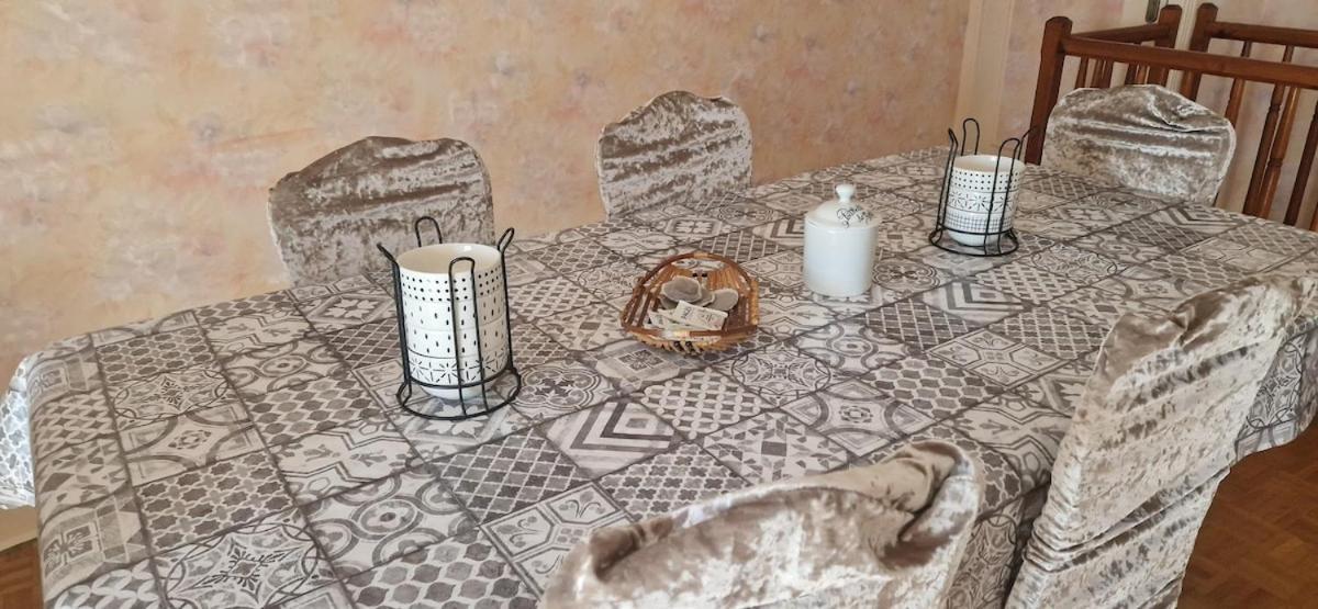Appartement 120 M² Duplex Coeur Historique Au Calme Le Puy-en-Velay Екстер'єр фото
